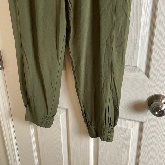 Hurley Women’s Olive Green Pants size large - Picture 4 of 7